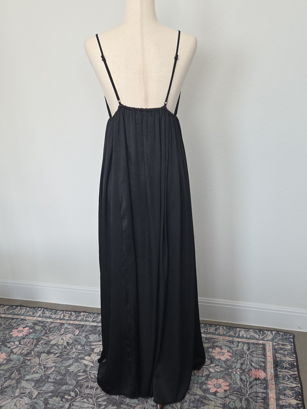 Free People Black Plunging V-Neck Maxi Long Stevie Dress Witchy Goth Gown Large - Picture 3 of 7